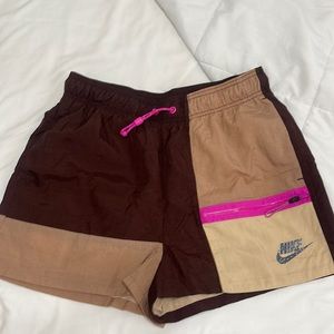 New without tags - never worn - women’s Nike patch shorts size medium